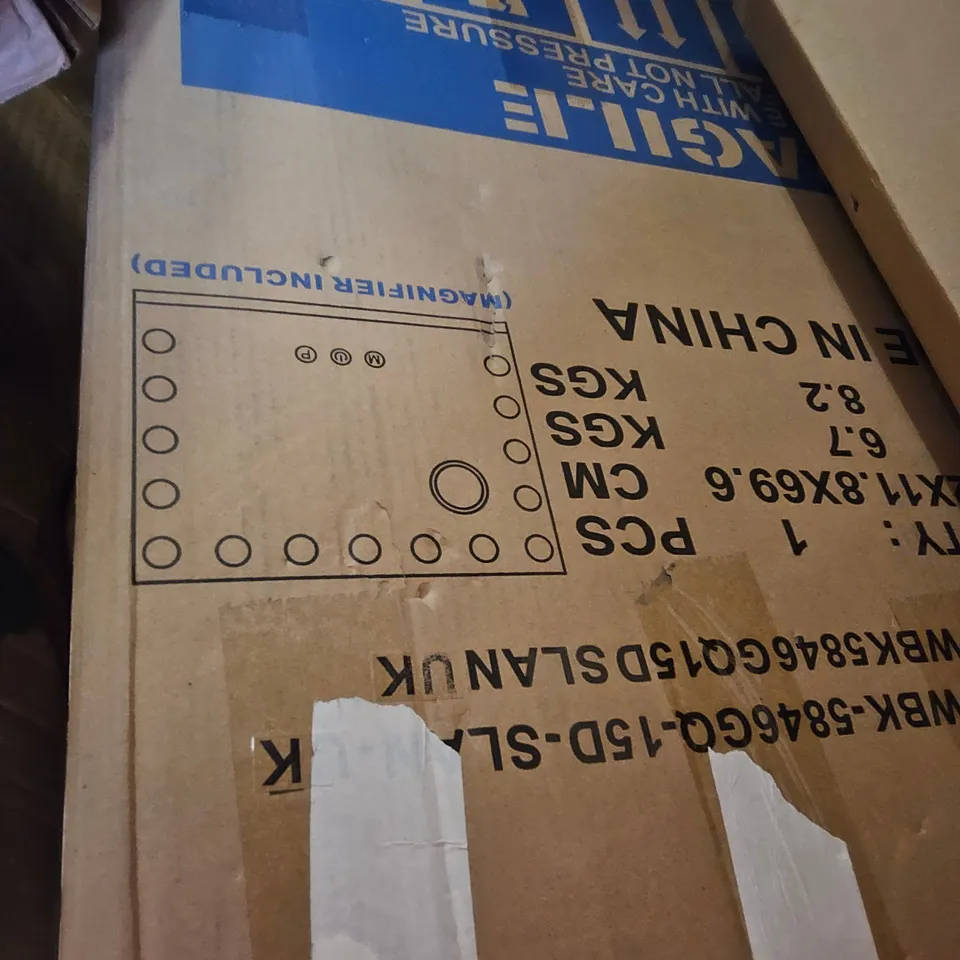 PALLET OF ASSORTED ITEMS TO INCLUDE, HOLLYWOOD MAKE-UP MIRRORS, TOILET SEAT, 3 PIECE SEASONAL LED REINDEER SET, METAL TOWEL RACK,