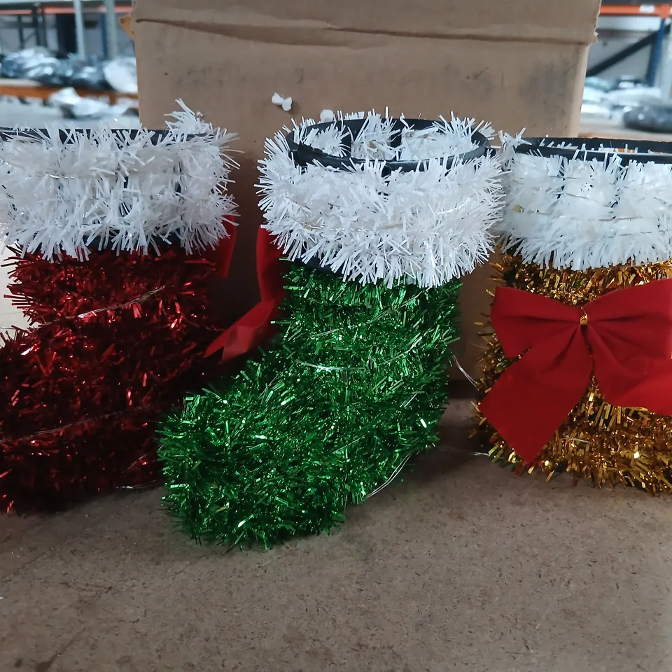 TWELVE BOXED CHRISTMAS SHOP 3 PIECE TINSEL STOCKING WITH WHITE LEDS