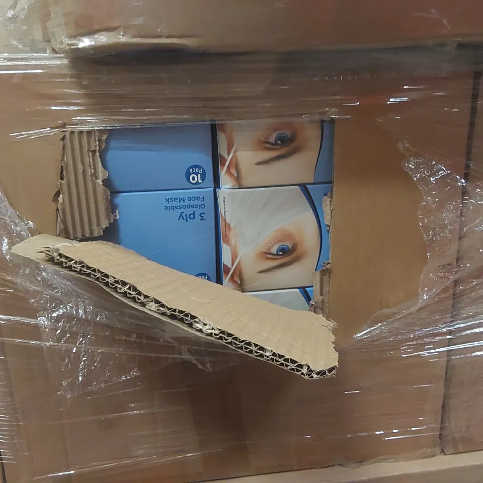 PALLET CONTAINING A VERY LARGE QUANTITY OF MEDICAL FACE MASKS