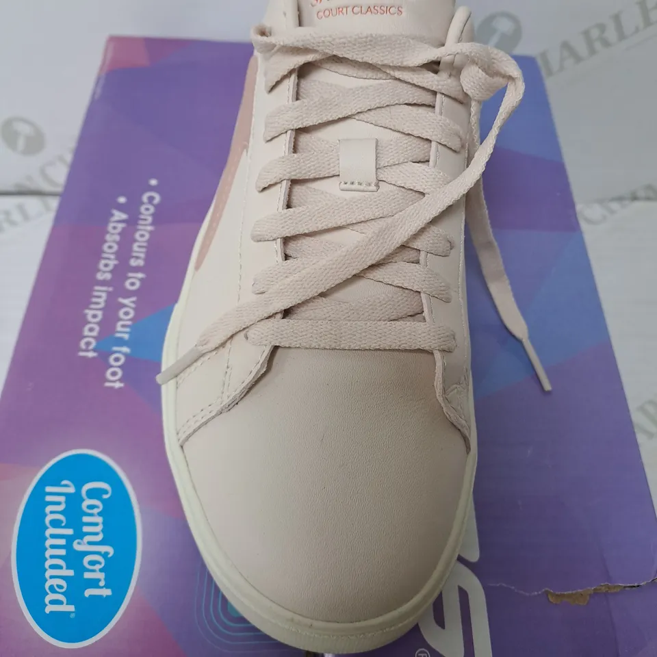 BOXED SKECHERS COURT CLASSICS BLUSH SALMON SIZE 4