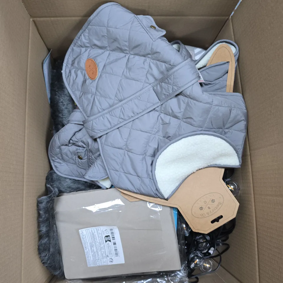 BOX OF APPROXIMATELY 15 ASSORTED ITEMS TO INCLUDE: ANDREX AND CHRISTMAS CRACKERS