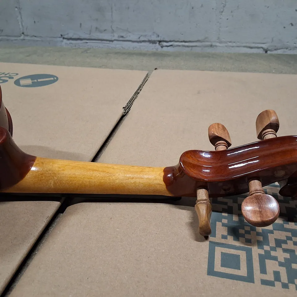 PRUMAVERA 3/4 VIOLIN WITH BOW IN CASE – INCLUDES PRACTICE BOOK