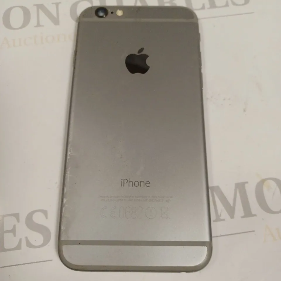 UNBOXED APPLE IPHONE MOBILE PHONE - A1586