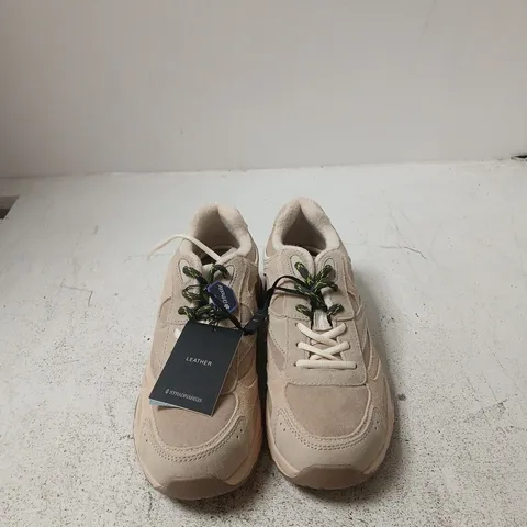 STRADIVARIUS LEATHER SNEAKERS – UK 5 (EU 38)