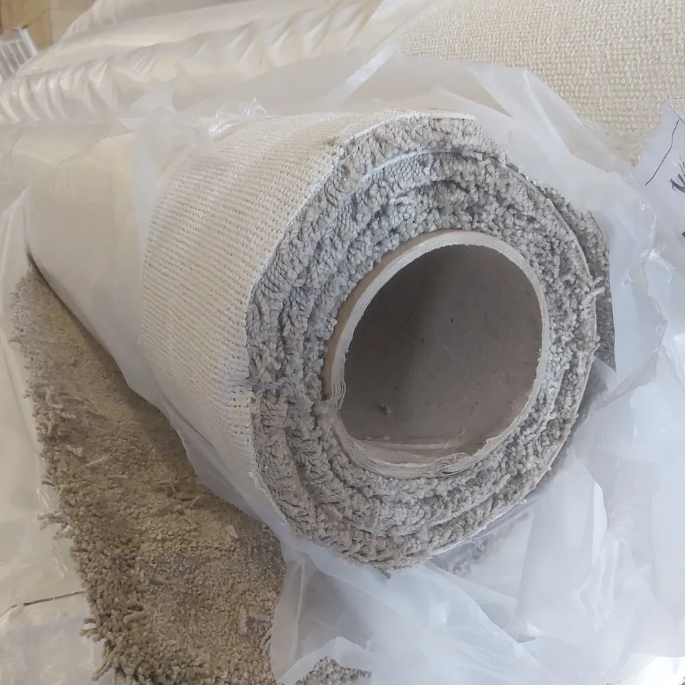 ROLL OF QUALITY FIRST IMPRESSIONS STYLISH CARPET - APPROXIMATELY 2 x 5m