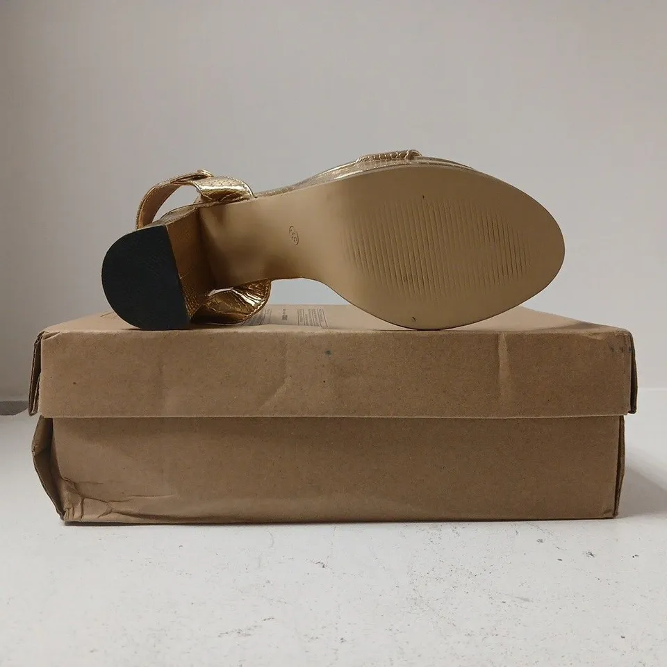 BOXED PAIR OF UNBRANDED PLATFORM OPEN TOE BLOCK HEELS N METALLIC GOLD CROC SIZE EU 38