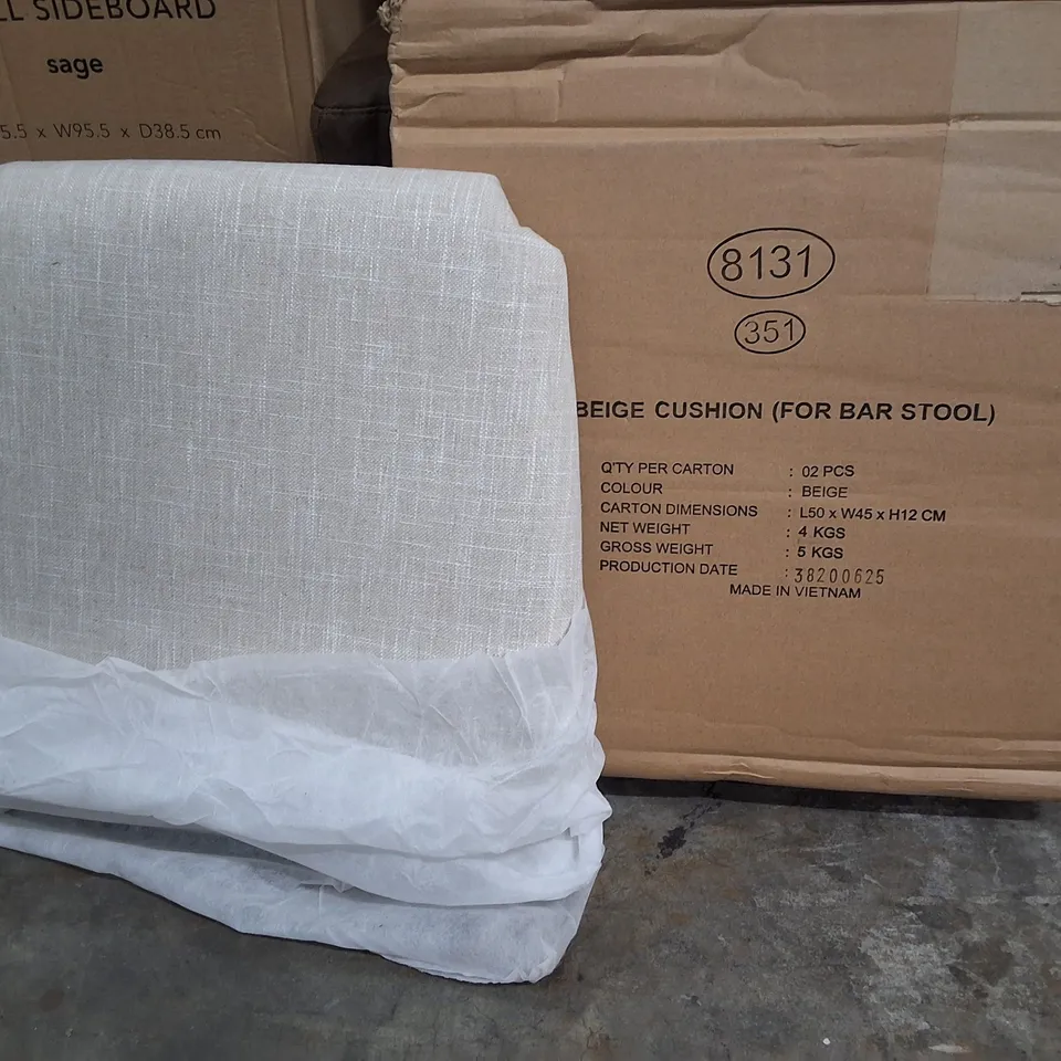 PAIR OF BEIGE CUSHIONS FOR BAR STOOLS