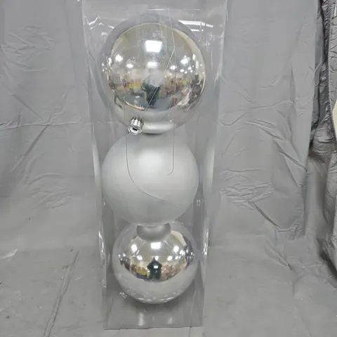 SET OF 3 JUMBO BAUBLES 20CM SILVER