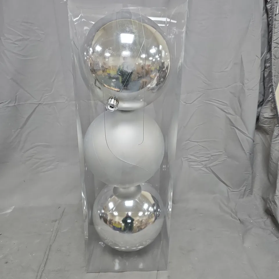 SET OF 3 JUMBO BAUBLES 20CM SILVER