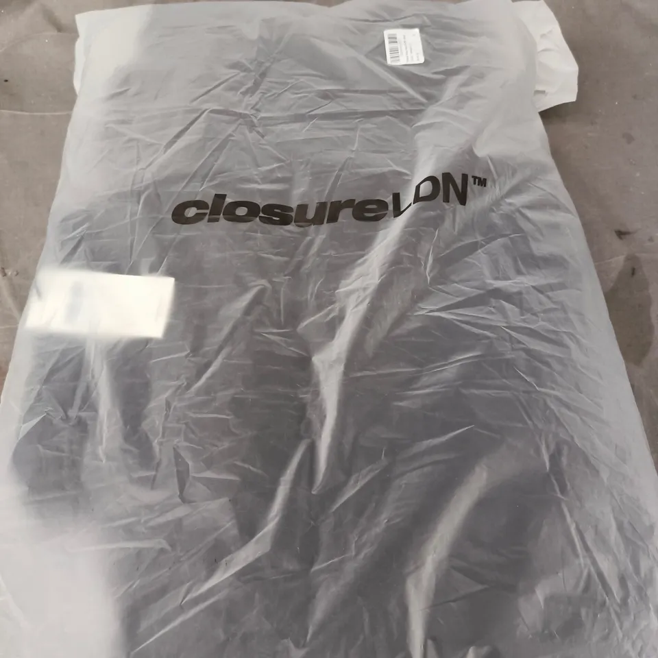 CLOSURELDN PUFFER JACKET – SLEEK HEAT SEAL PUFFER, BLACK – UK 12