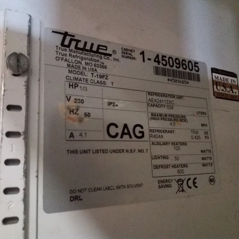True T-19FZ Upright Refrigerator/Freezer – Stainless Steel, 230V