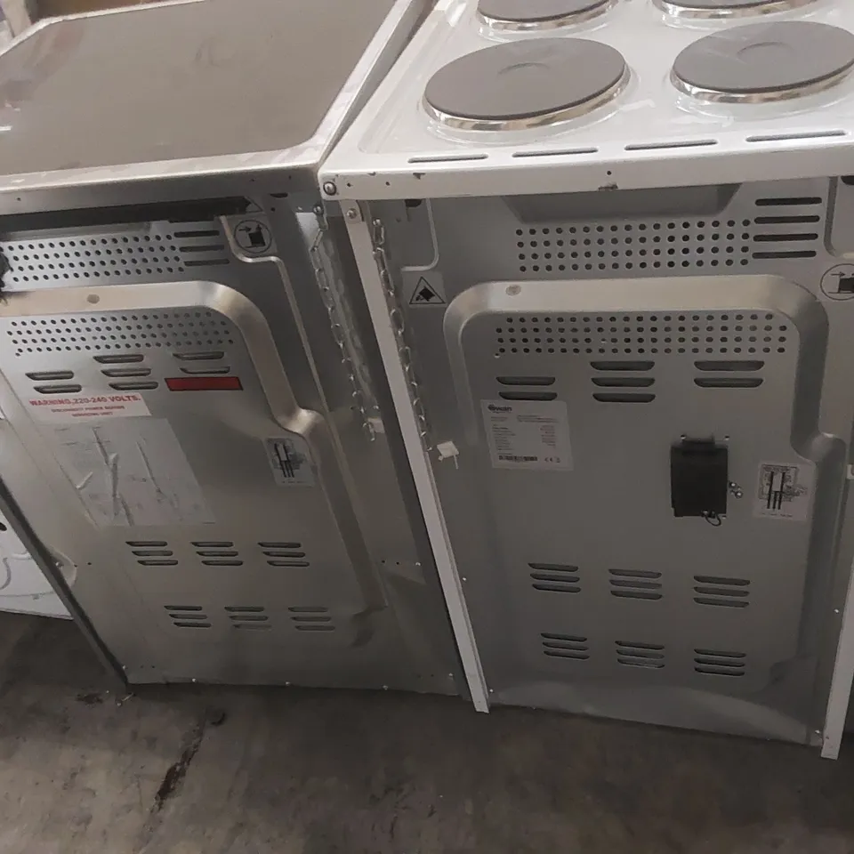2x OVENS WITH DAMAGED FRONTS - SWAN AND HISENSE 