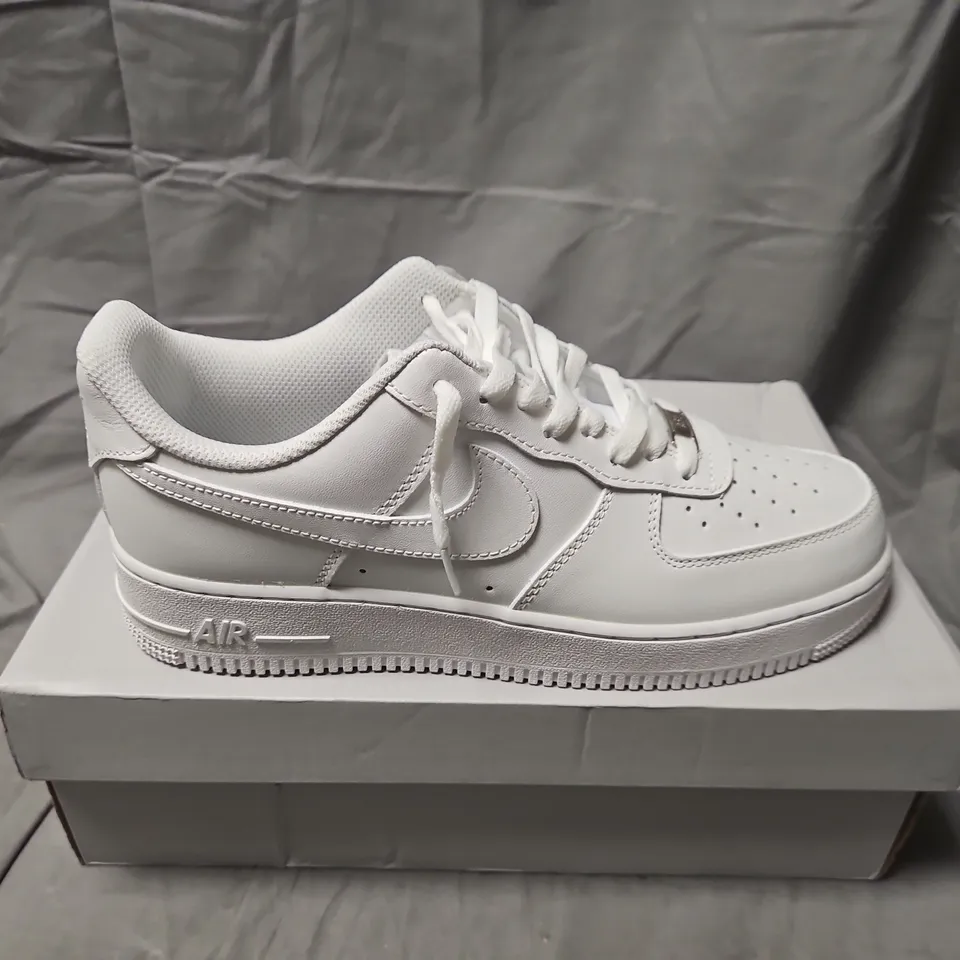 BOXED NIKE AIR FORCE 1 '07 WHITE TRAINERS – UK 9 (EU 44)