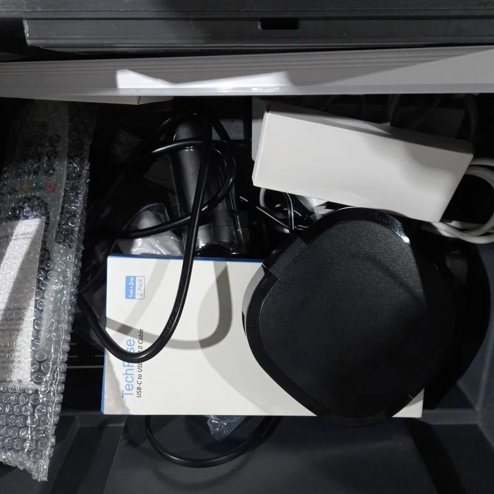 APPROX 15 HOUSEHOLD ITEMS TO INCLUDE AMAZON STICK, TALK TALK ROUTER, USB CABLES