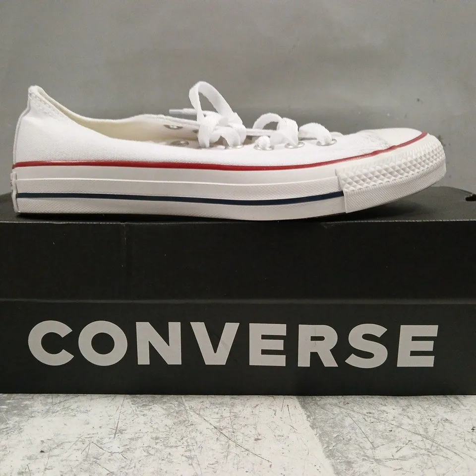 BOXED PAIR OF CONVERSE TRAINERS IN WHITE SIZE UK 4.5