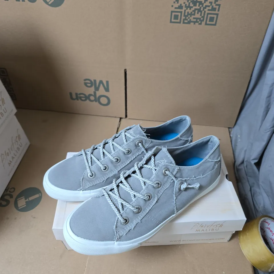 BLOWFISH MALIBU GREY FLAT SNEAKERS – UK SIZE 8