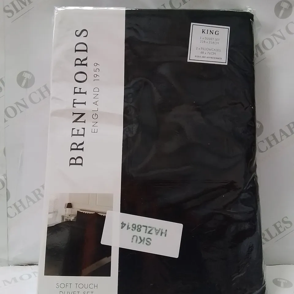 BRAND NEW BRENTFORDS KINGSIZE DUVET COVER SET -BLACK-