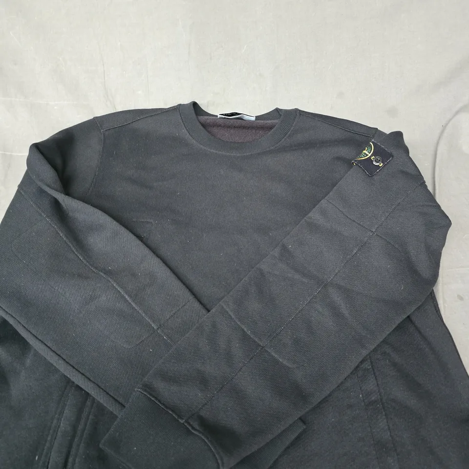 STONE ISLAND BLACK CREWNECK SWEATSHIRT WITH SLEEVE PATCH - XL