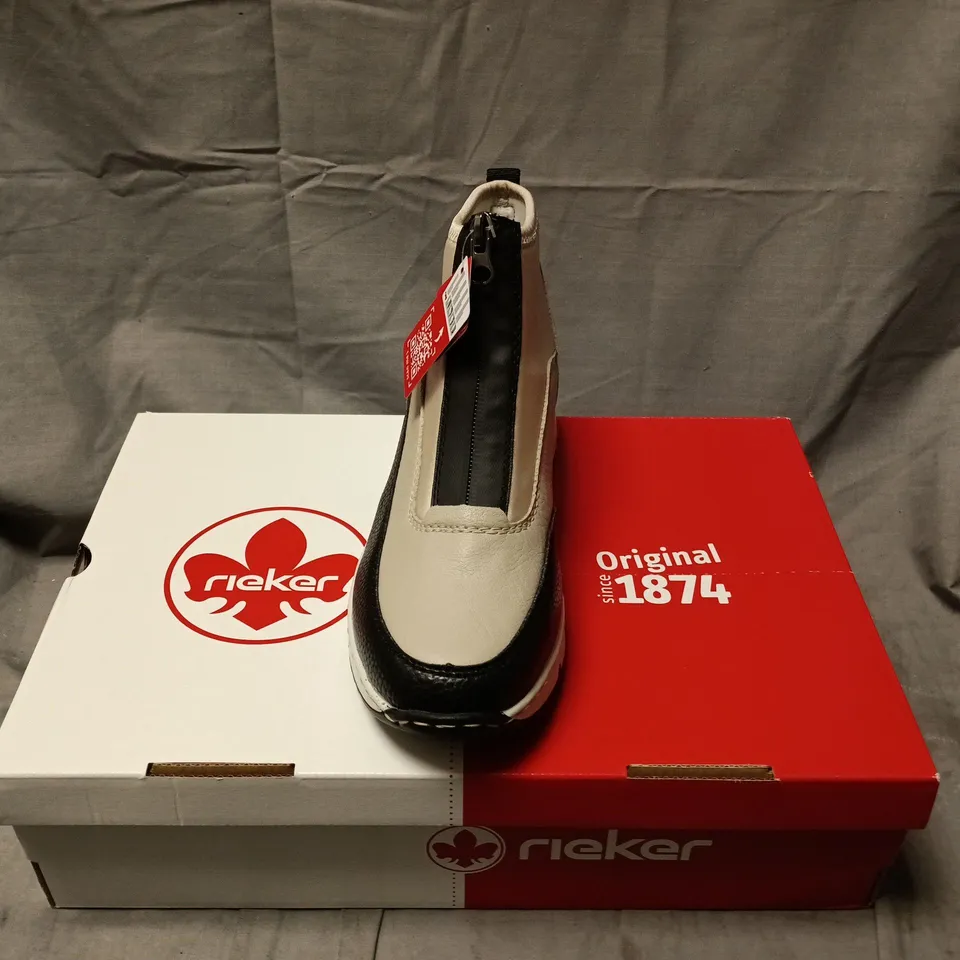 BOXED PAIR OF RIEKER WOMENS BOOTS, N6352-60, BEIGE LADIES ANKLE BOOT - SIZE 37