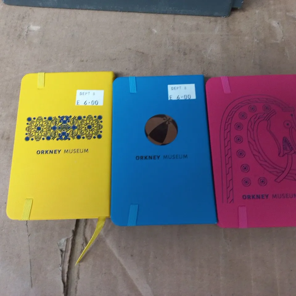 TOTE OF APPROXIMATELY 15 ASSORTED ITEMS TO INCLUDE: 3X ORKNEY MUSEUM WRITING PADS