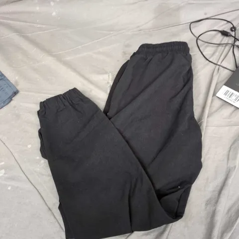 CLOSURE LONDON BLACK JOGGER PANTS – SIZE M