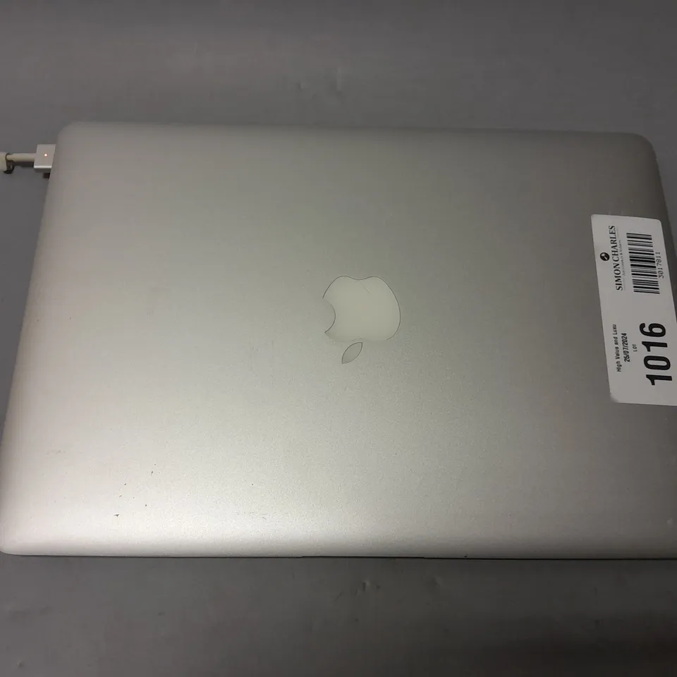 APPLE MACBOOK AIR - A1466 