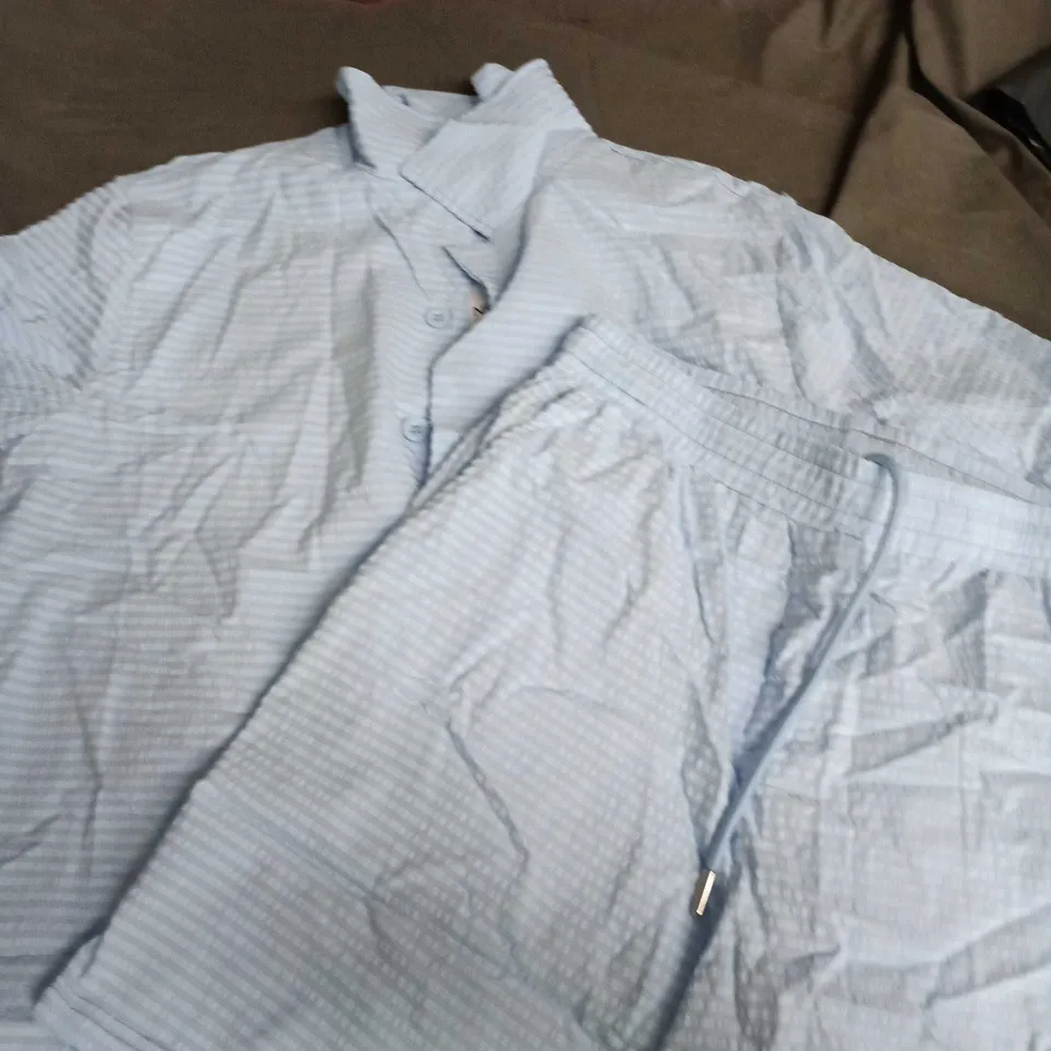 N9NE CLOTHING MEN'S LIGHT BLUE CRINKLE SHIRT AND SHORTS SET - SIZE XL