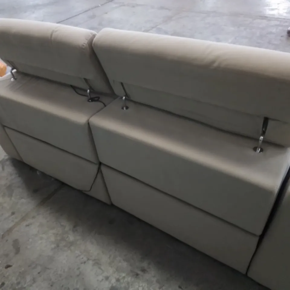 QUALITY DESIGNER 2 SEATER UPHOLSTERED SOFT FABRIC ELECTRIC RECLINING SOFA WITH ADJUSTABLE HEAD RESTS 