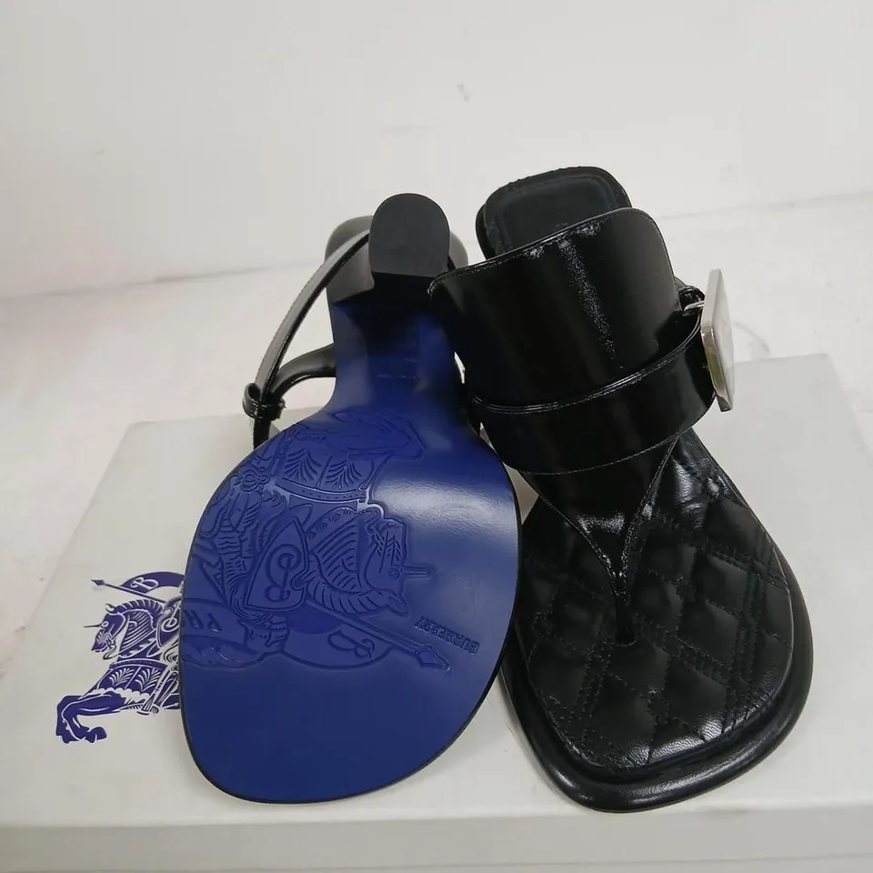 BURBERRY BAY SANDAL – BLACK LEATHER, UK 2.5 (EU 35)