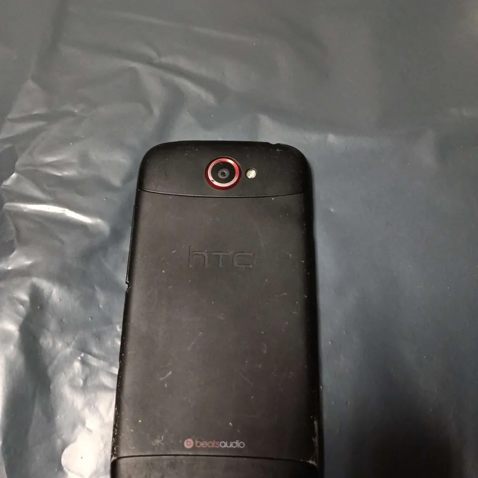 HTC SMARTPHONE WITH BEATS AUDIO – BLACK 