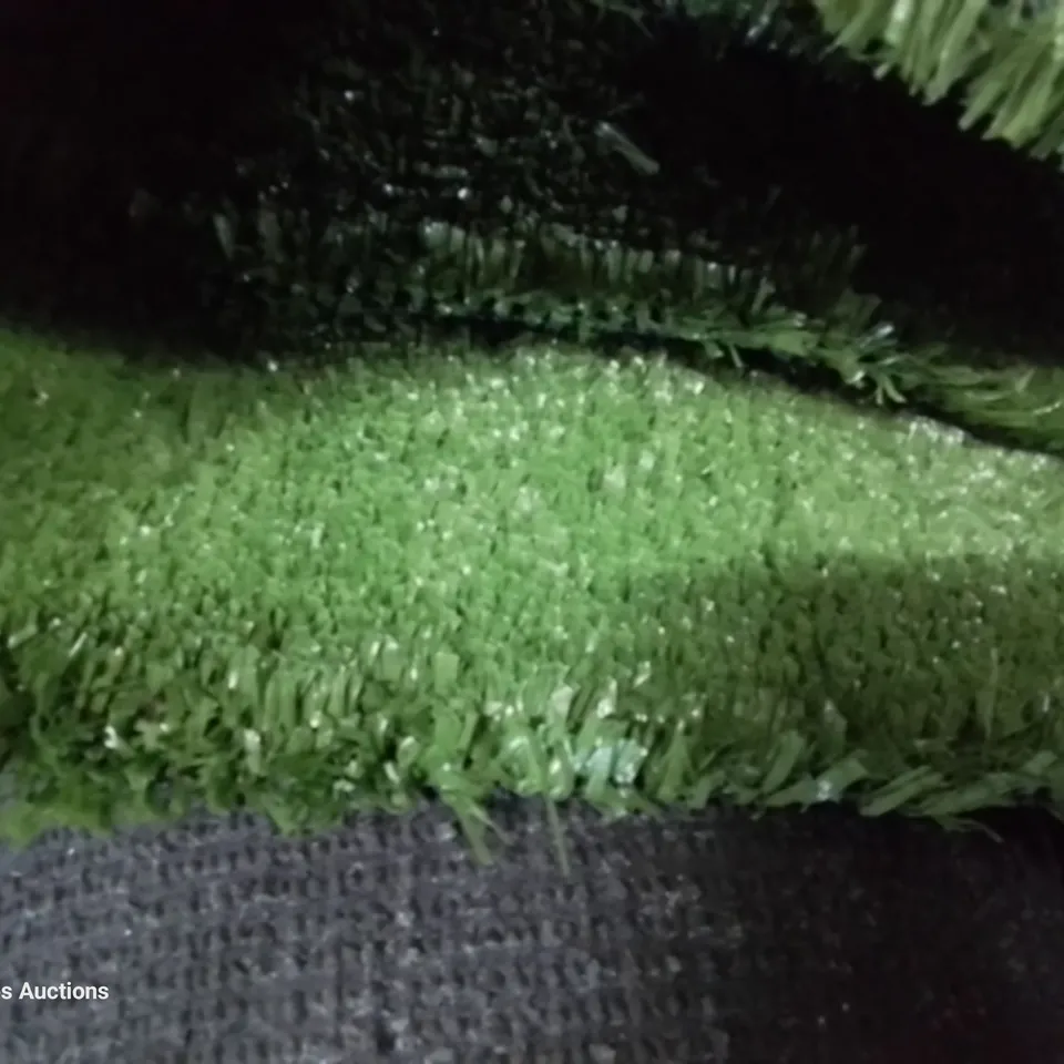 ROLL OF ASTROTURF - 2.74 X 3M