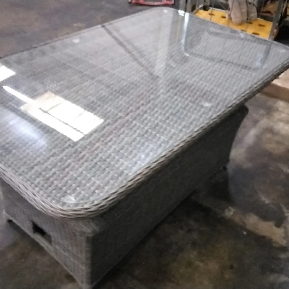 DESIGNER RATTAN EFFECT HEIGHT ADJUSTABLE GARDEN DINING TABLE WITH GLASS TOP 