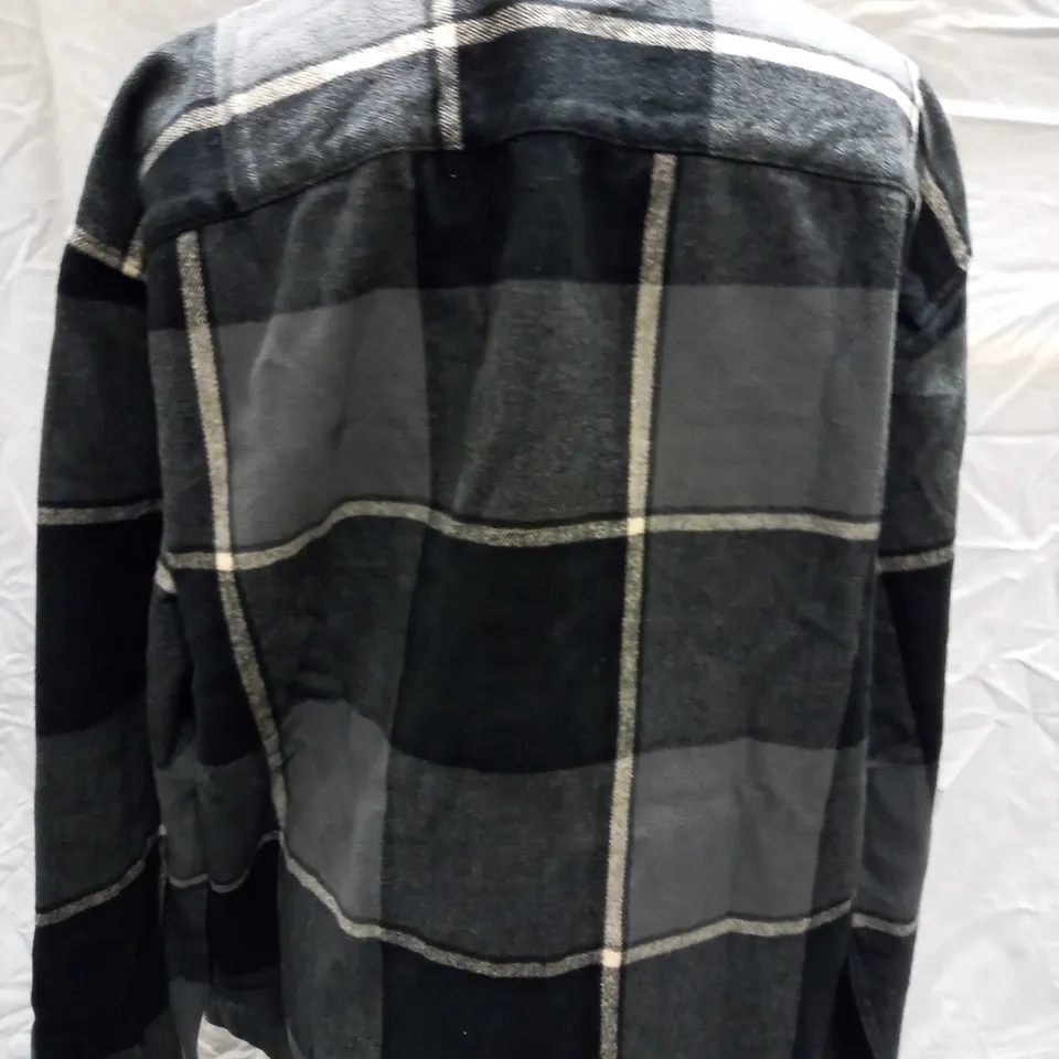 ABERCROMBIE & FITCH SOFT A&F COLLECTION CHECK SHIRT - SIZE LARGE 