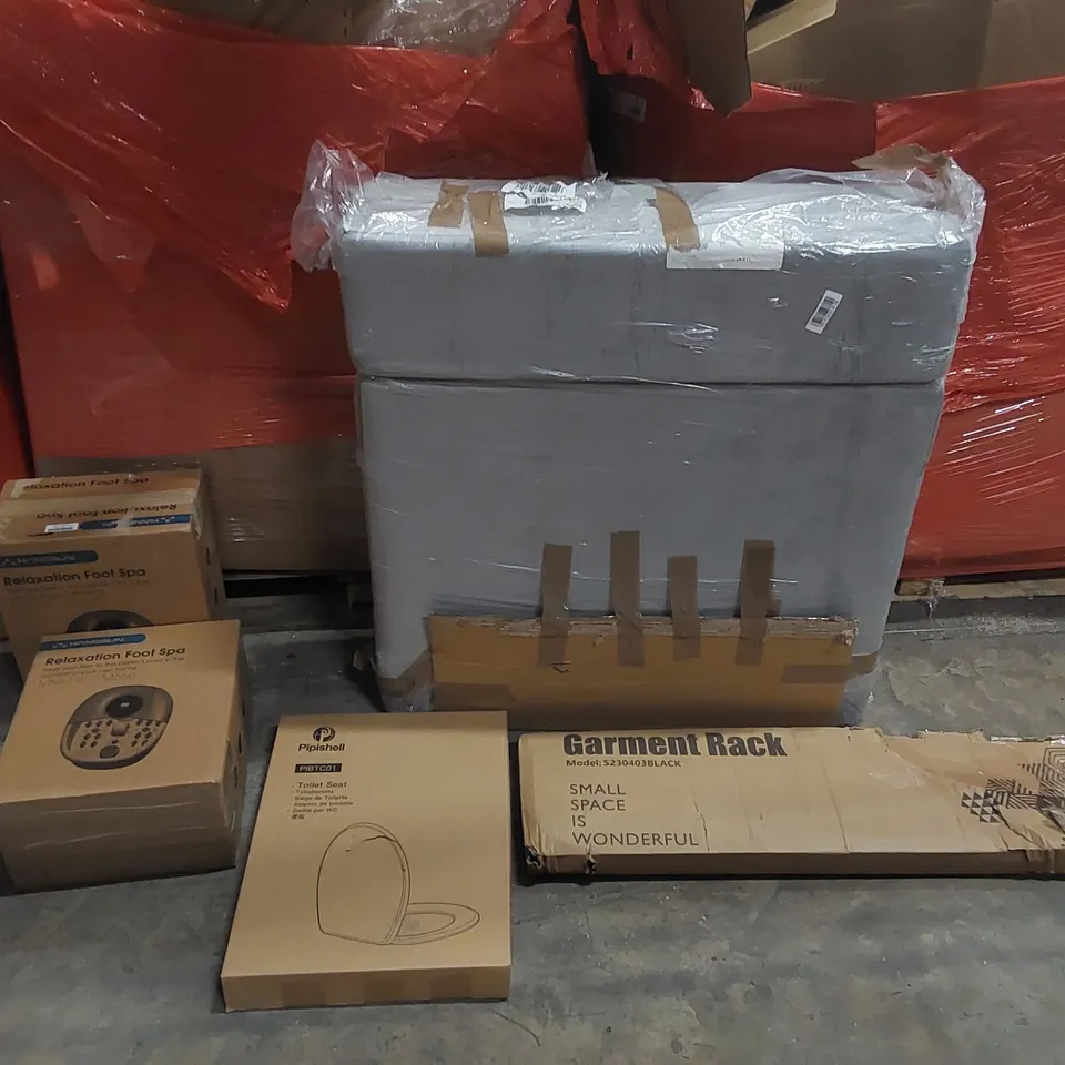 PALLET OF ASSORTED ITEMS INCLUDING: RELAXATION FOOT SPAS, FOLDING MATTRESS, GARMENT RACK, TOILET SEAT ECT