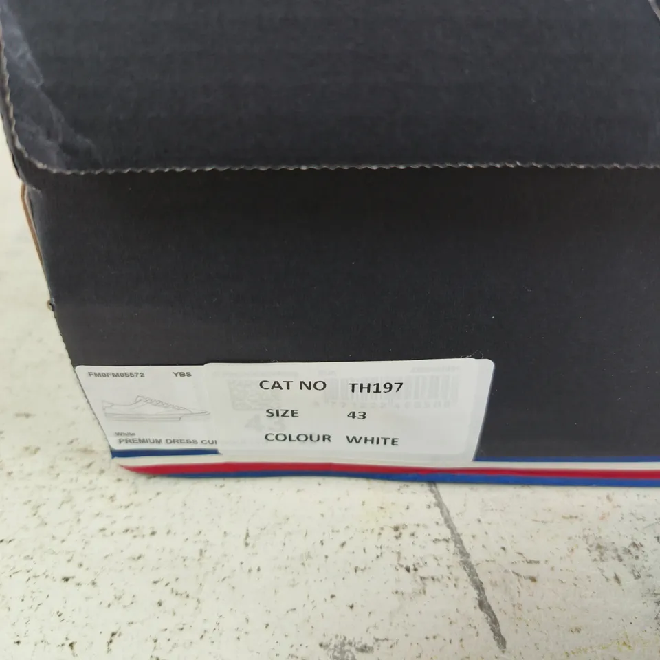 TOMMY HILFIGER WHITE LEATHER SNEAKERS TH197, UK 9 (EU 43)