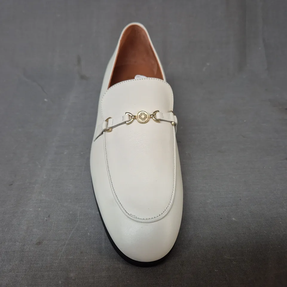 BOXED PAIR OF MAJE LOW BLOCK HEEL LOAFERS IN CREAM EU SIZE 38