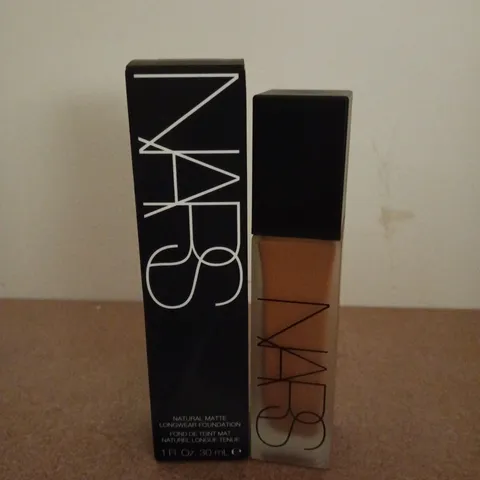 BOXED NARS NATURAL MATTE LONGWEAR FOUNDATION (MEDIUM DEEP 4 MACAO) (30ML)