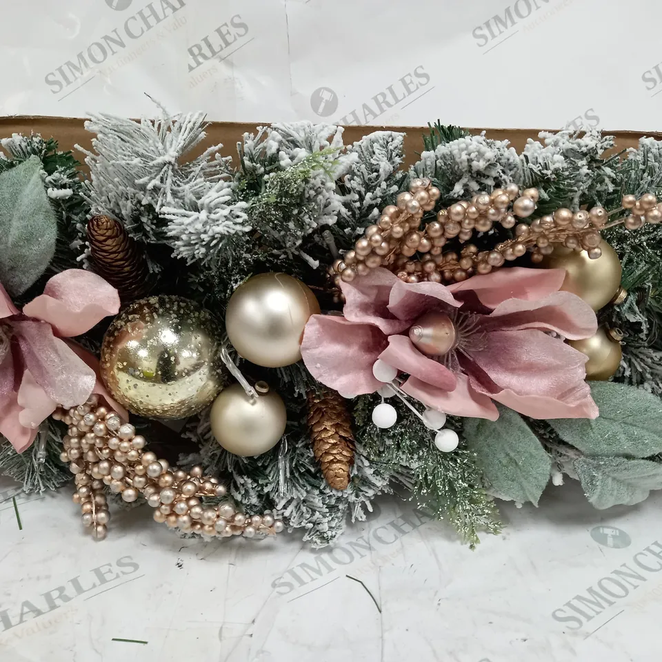 FROSTED ROSE PRE-LIT TEARDROP CHRISTMAS WREATH RRP £25