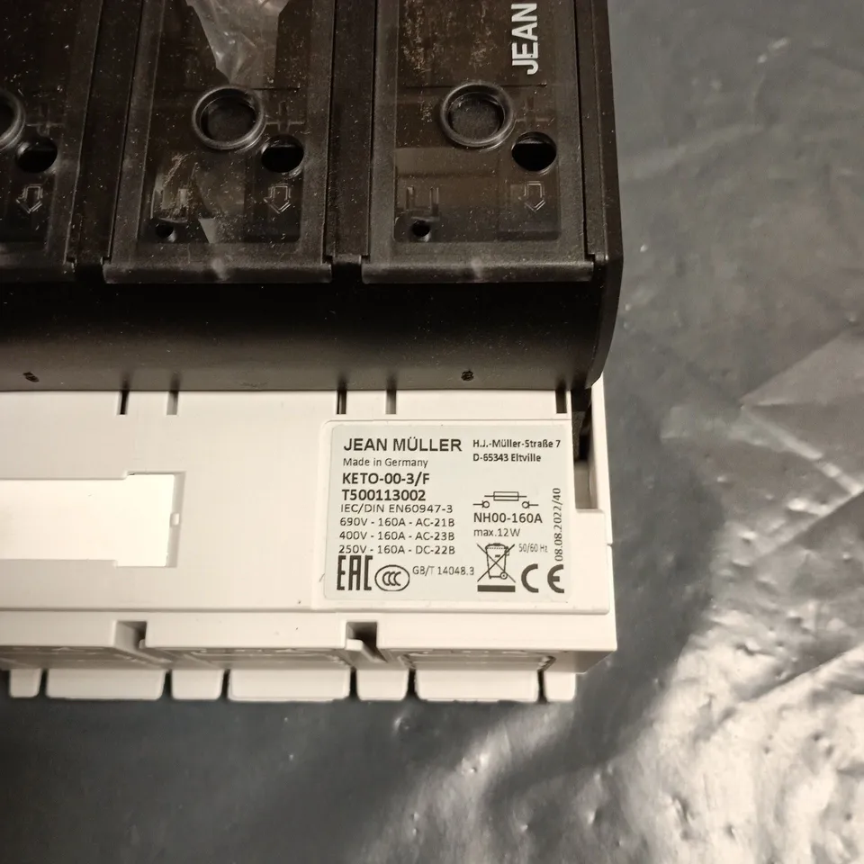 JEAN MULLER FUSE SWITCH DISCONNECTOR BOXED WITH MANUAL