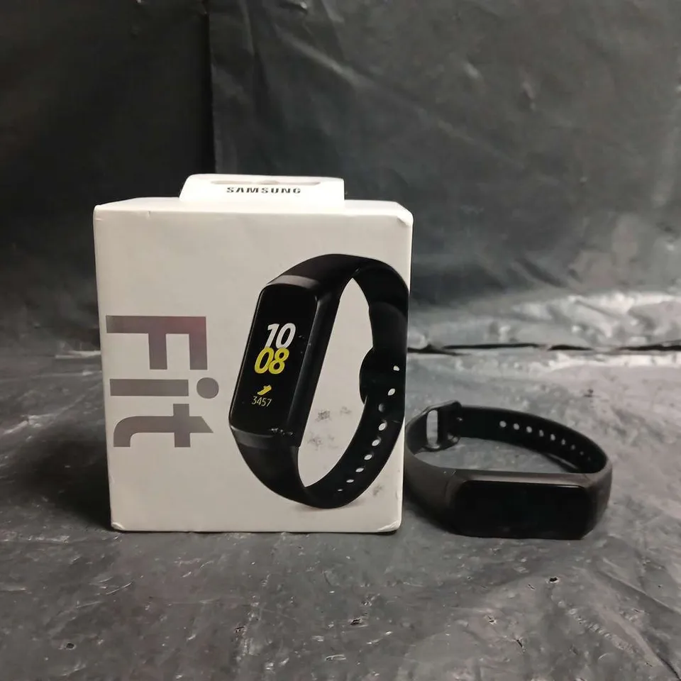 SAMSUNG FIT FITNESS TRACKER – BLACK, BOXED
