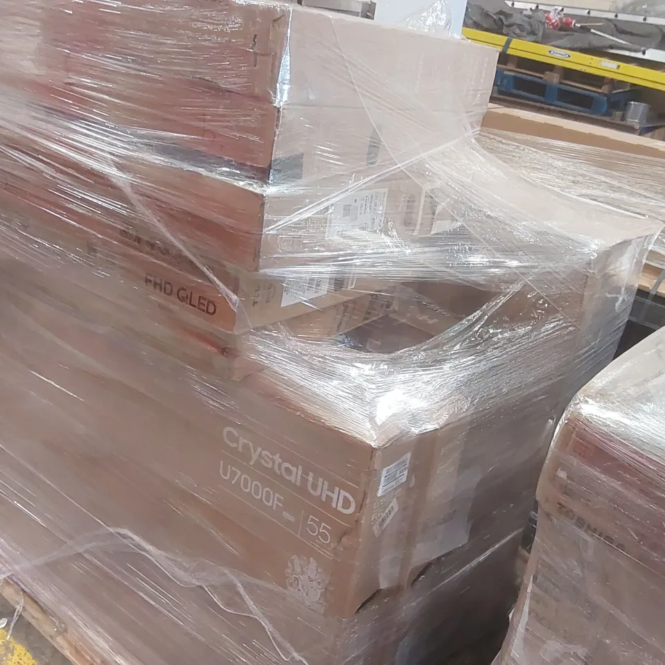 PALLET CONTAINING A LARGE QUANTITY OF ASSORTED DAMAGED TVs
