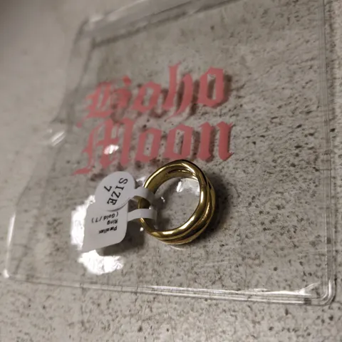 Gold-tone ring set – pair of wedding bands (unbranded)