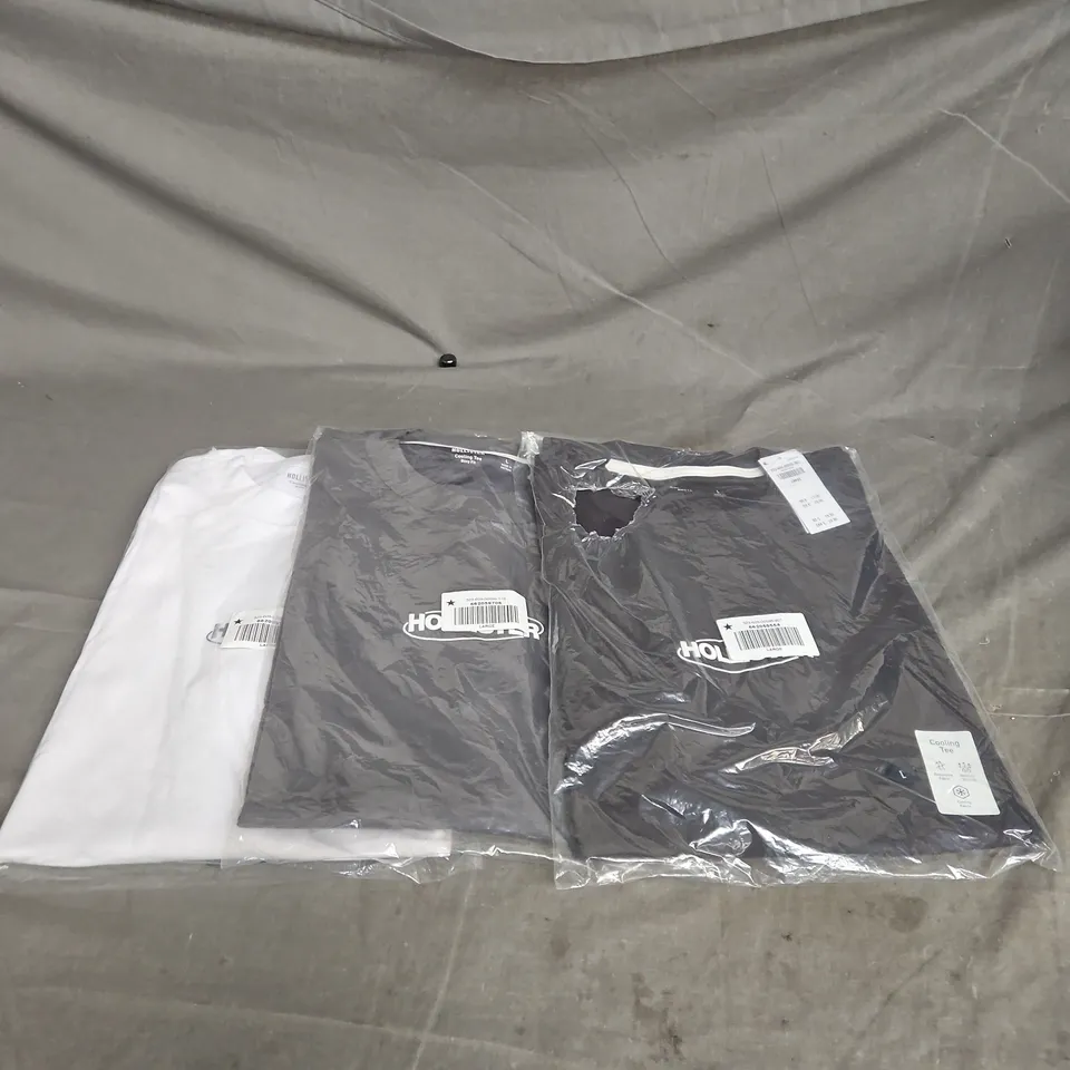 HOLLISTER SET OF 3 BOXY FIT COOLING TEES – WHITE & GREY, SIZE L