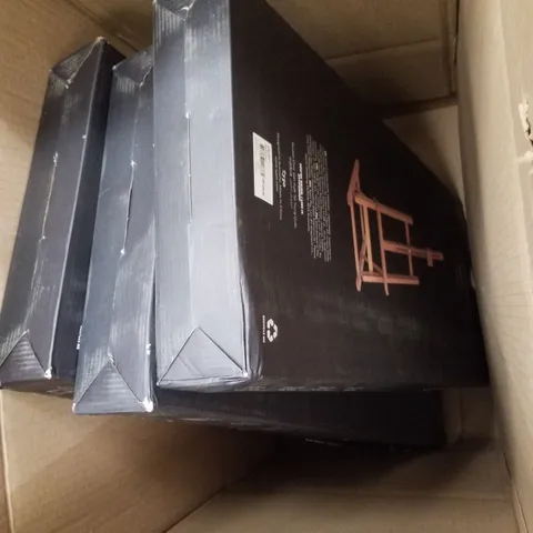 PALLET CONTAINING ASSORTED BRAND NEW PRODUCTS INCLUDING TABLE EASELS, SCENTED CANDLES, CERAMIC CARD HOLDERS SILICON TUBS & METAL SMOOTHIE CUPS 