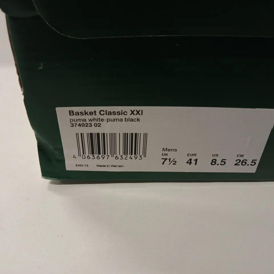 BOXED PUMA BASKET CLASSIC XXL WHITE/BLACK SNEAKERS, UK 7.5 (US 8.5) EUR 41