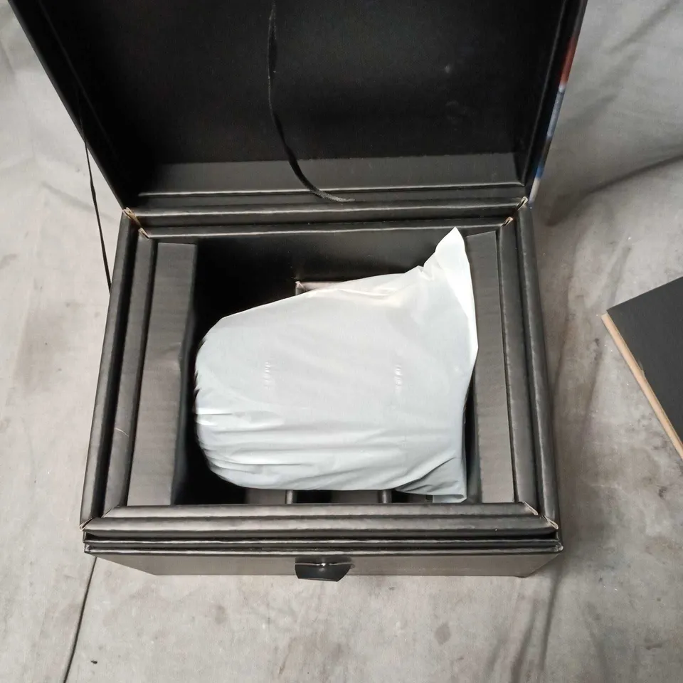 LOMOGRAPHY PETZVAL 35 ART LENS – BOXED