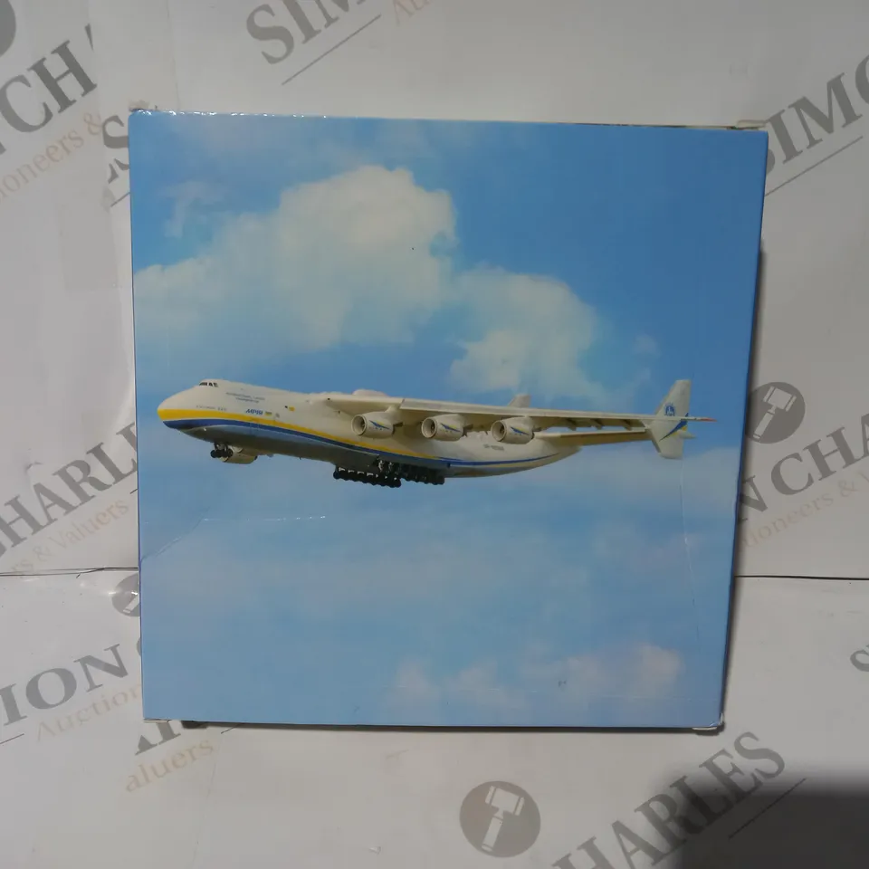 BOXED ANTONOV 1:400 AN-225 MRIYA MODEL