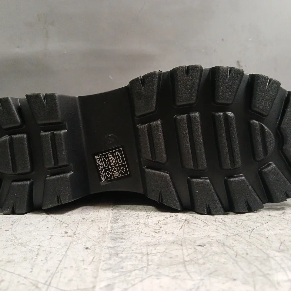 BOXED PAIR OF KOI BOOTS IN BLACK W. SPIKE DETAIL SIZE UK 4