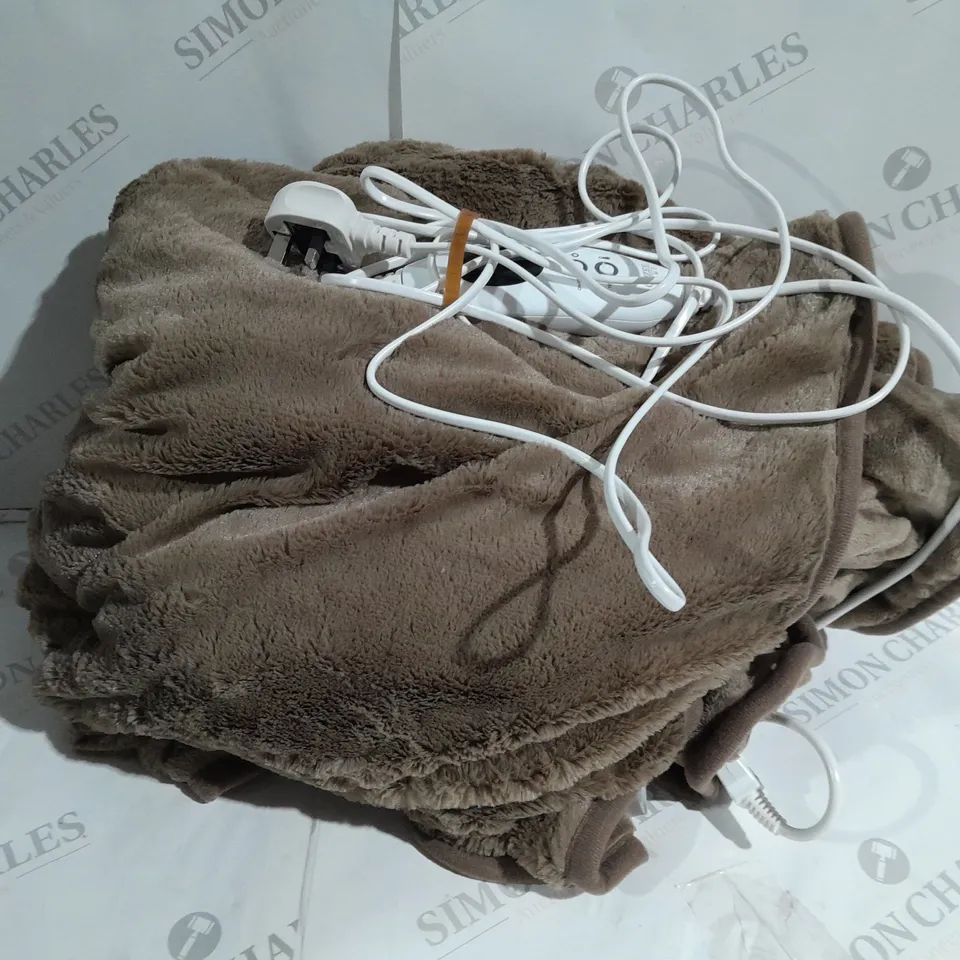 COZEE HOME VELVETSOFT HEATED THROW IN DARK TAUPE