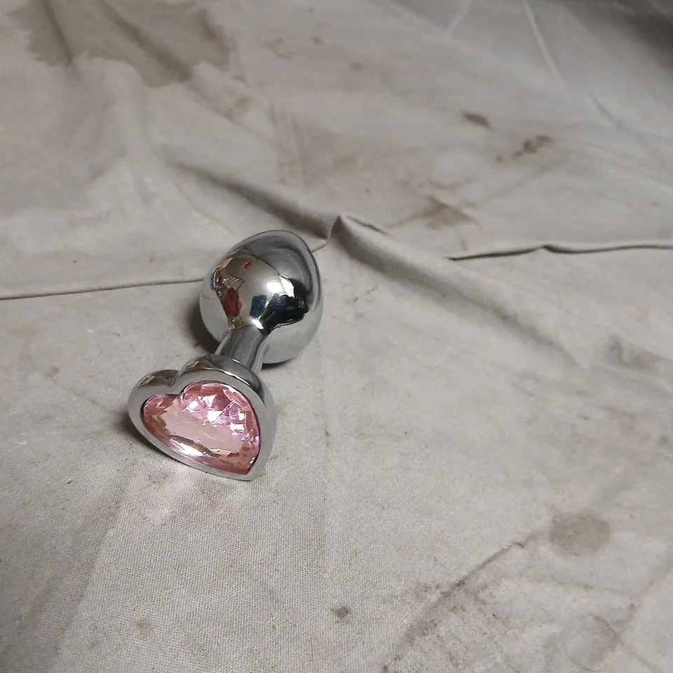 BOX OF APPROXIMATELY 30 ADULT SEX TOYS AND ACCESSORIES INCLUDING INTELLIGENT POSE CORRECTOR , 10 FUNCTION BULLET VIBRATOR AND HEART METAL BUTT PLUG 